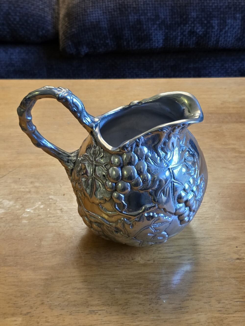 ARTHUR COURT Grapes And Leaves Water Pitcher Cast Aluminum Vintage 1996 7" Small